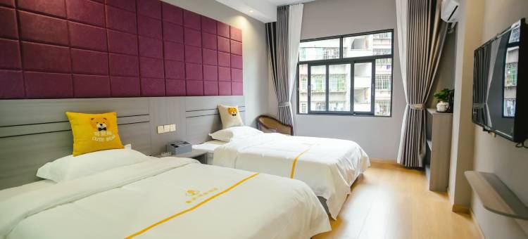 畲乡假日酒店(营山站店)图片