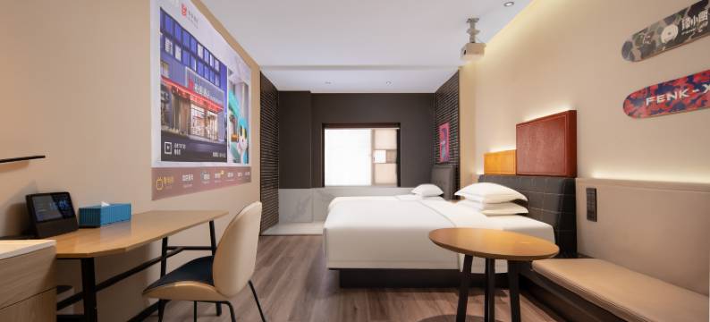 柏曼酒店(王家墩东地铁站店)图片