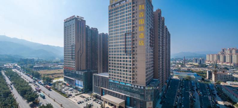 里物·一方Gift城景轻奢美宿(佛冈利鑫·圣菲康城店)图片