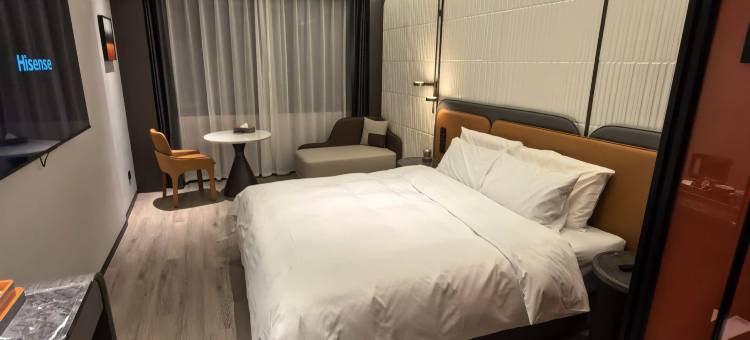 栖欢S酒店(黄冈黄梅鹏泰百货店)图片