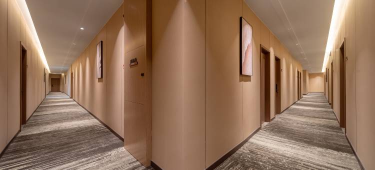 馨越雅致酒店(湛江渔港公园观海长廊店)图片