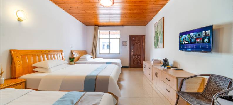 金谷春・溪畔环山・StarryNight・草坪美宿(皖南川藏线月亮湾景区店)图片