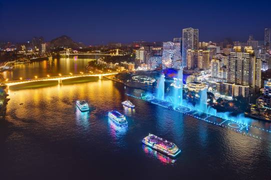 ECHENG丨怡程酒店(柳州五星步行商业街银泰城店)图片