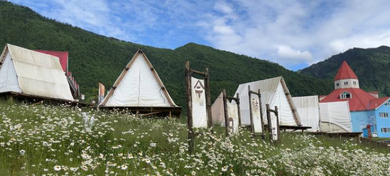 深呼吸西岭雪山露营地图片