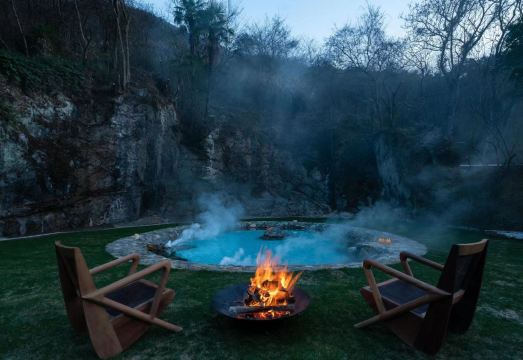 诗莉莉隐世·北山三十六院溪Villa温泉度假村外景图