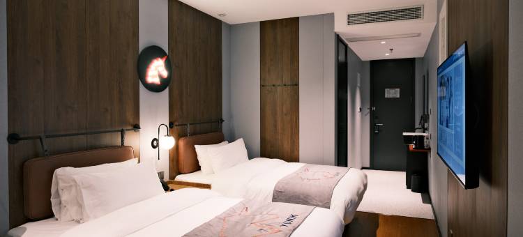 YUNIK电竞酒店(上海闵行华师大店)图片