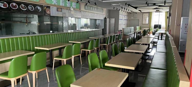 珠海美珠假日公寓(明珠轻轨站店)图片