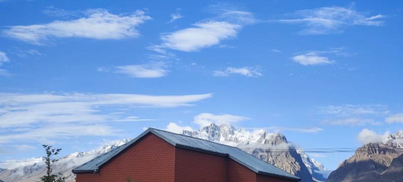 盘龙云居精品生态民宿(红其拉甫机场店)图片