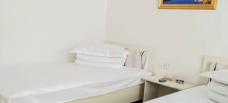 额济纳旗陆家大院图片