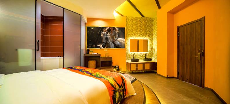 西双版纳景洪泰古里影院式酒店(告庄星光夜市店)图片