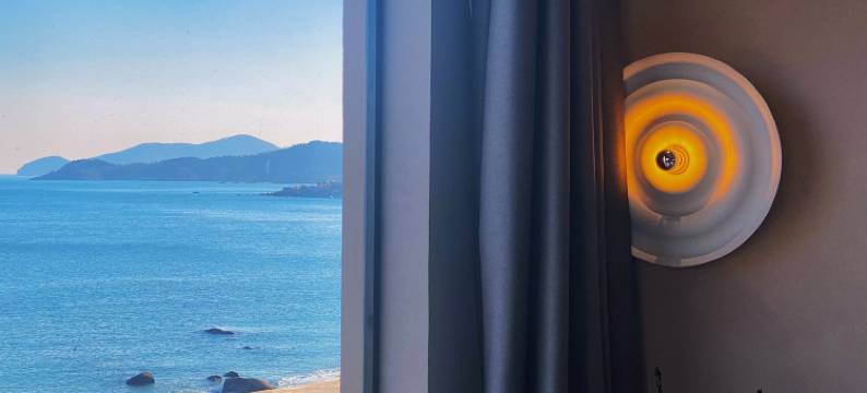 青岛印澜一宿·悬崖海景民宿(崂山风景区泉心河沙滩店)图片