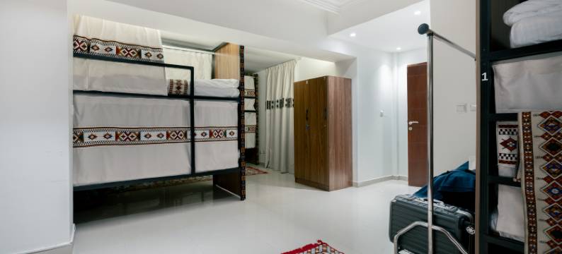 位于阿尔马拉斯的5卧室别墅-200平方米|带5个独立浴室(Sands Inn Hostel - City Center)图片