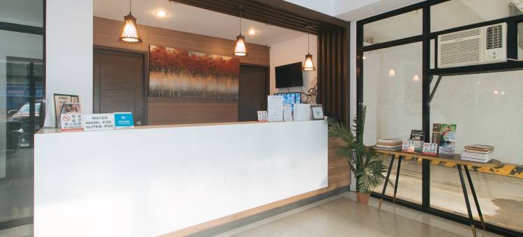 马蒂纳红多兹旅行者酒店(RedDoorz @ Traveler Inn Matina)图片