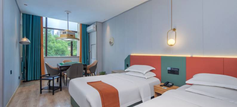 拾屿酒店(长沙星沙地铁站店)图片