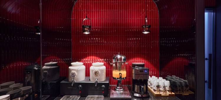 黑石S设计师酒店(宁波北仑银泰城中河路地铁站店)图片