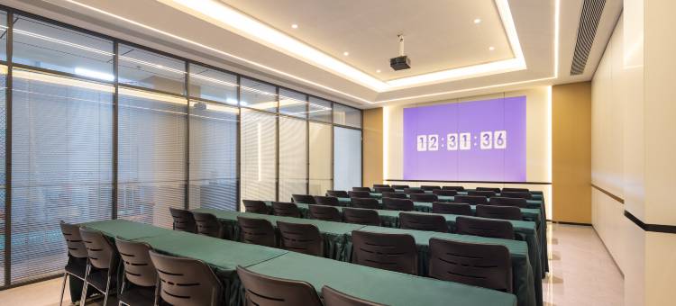 白玉兰酒店(大连人民广场东关街店)图片