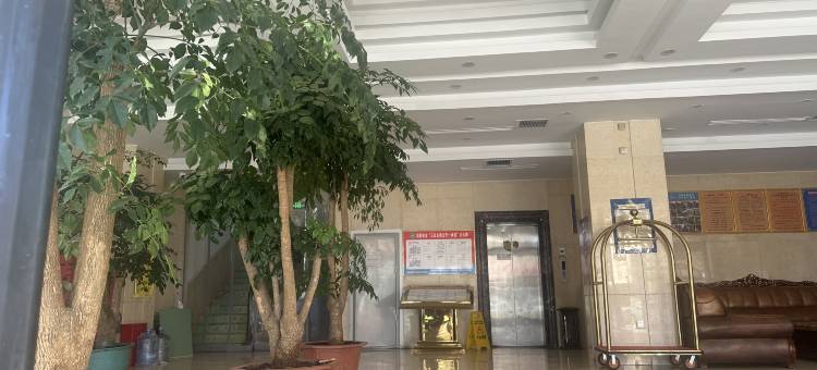 那曲顶峰宾馆图片