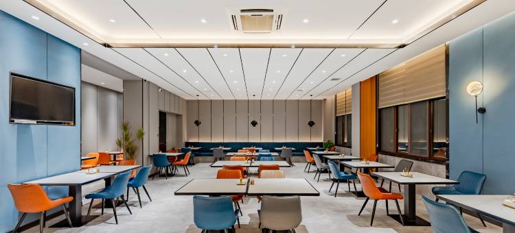 颐朋酒店(南陵漳河生态公园店)图片