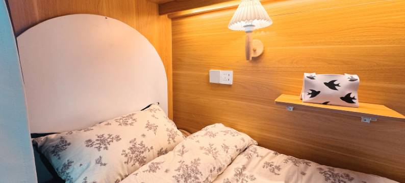 VIVI全女生民宿(南山地铁店)图片