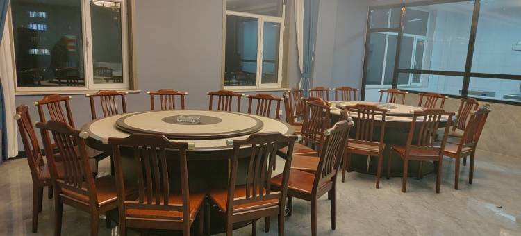 露苗公寓酒店(东街小学店)图片