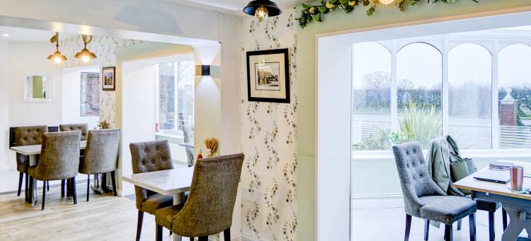 贝尔维拉华威郡公园酒店肯尼尔沃思(Warwickshire Park Hotel Kenilworth by Belvilla)图片