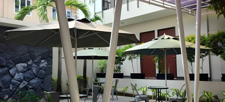 莲花酒店(Hotel Lotus Cirebon)图片