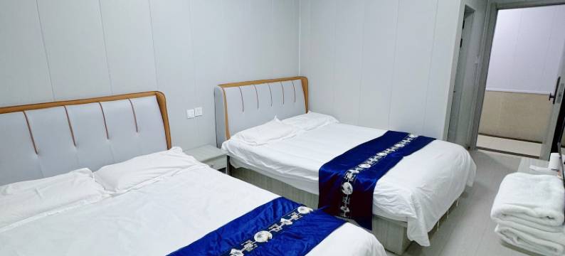 青岛璟柠酒店(台东步行街店)图片