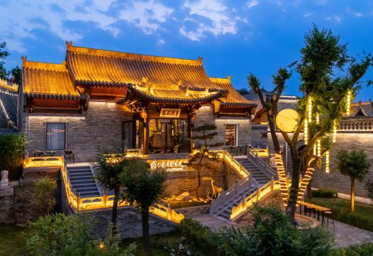 十三月温泉民宿（忻州古城店）外景图