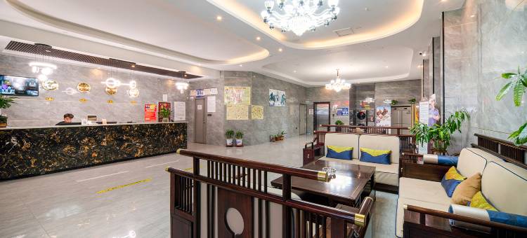 海西耀翔品质酒店(翡翠商业步行街店)图片