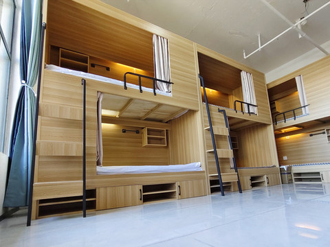 德林青年旅舍(复兴大道东地铁站店)