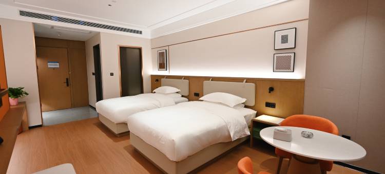 克拉玛依区澜庭酒店(汇嘉滨河广场店)图片