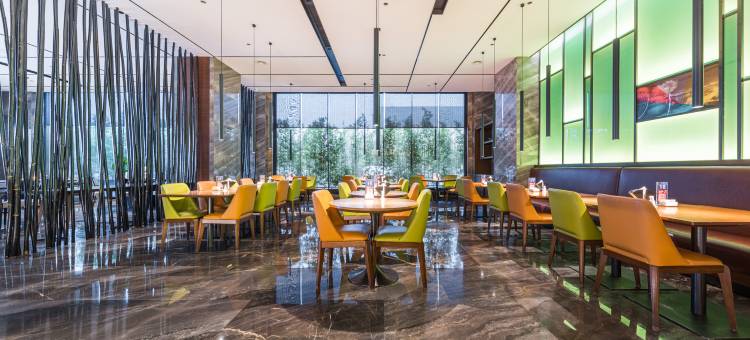 尖峰·云电竞酒店(长沙星沙经济开发区松雅湖店)图片