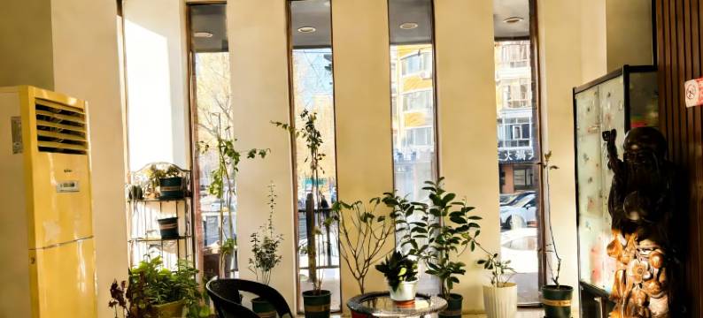 春天精品酒店(乐松广场林业大学店)图片