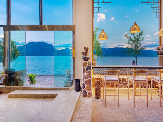 泸沽湖水天壹舍loft湖景度假民宿