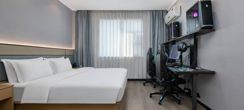 雷神电竞酒店(景德镇陶阳里中国陶瓷城店)图片