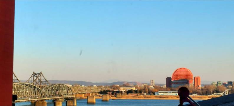 国门臻选酒店(鸭绿江断桥火车站店)图片