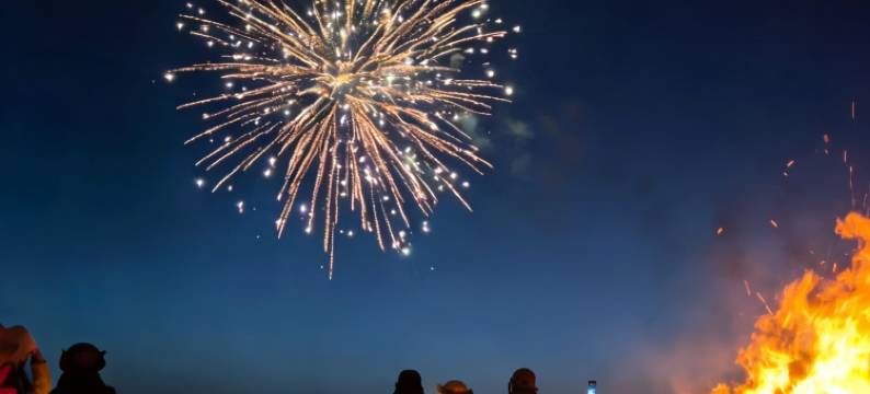 敦煌鸣沙山大漠秘境野奢沙漠露营基地图片