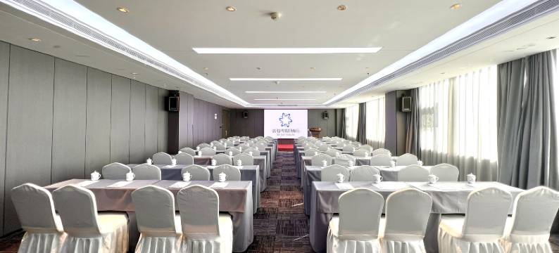 新密鑫海湾假日酒店图片