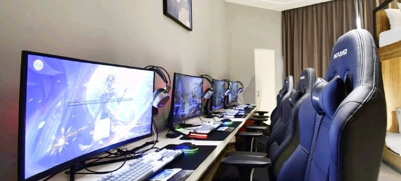 祥雨·SMART电竞影院酒店(阜阳颍州里二里井夜市东方恒隆店)图片