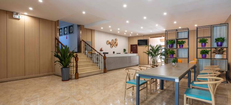 智雅悦享酒店(吐鲁番托克逊客运站店)图片