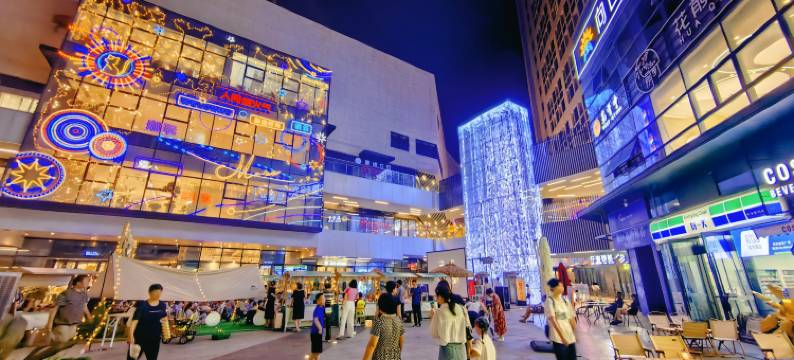 西港假日酒店(省人民医院黄雁村地铁站店)图片