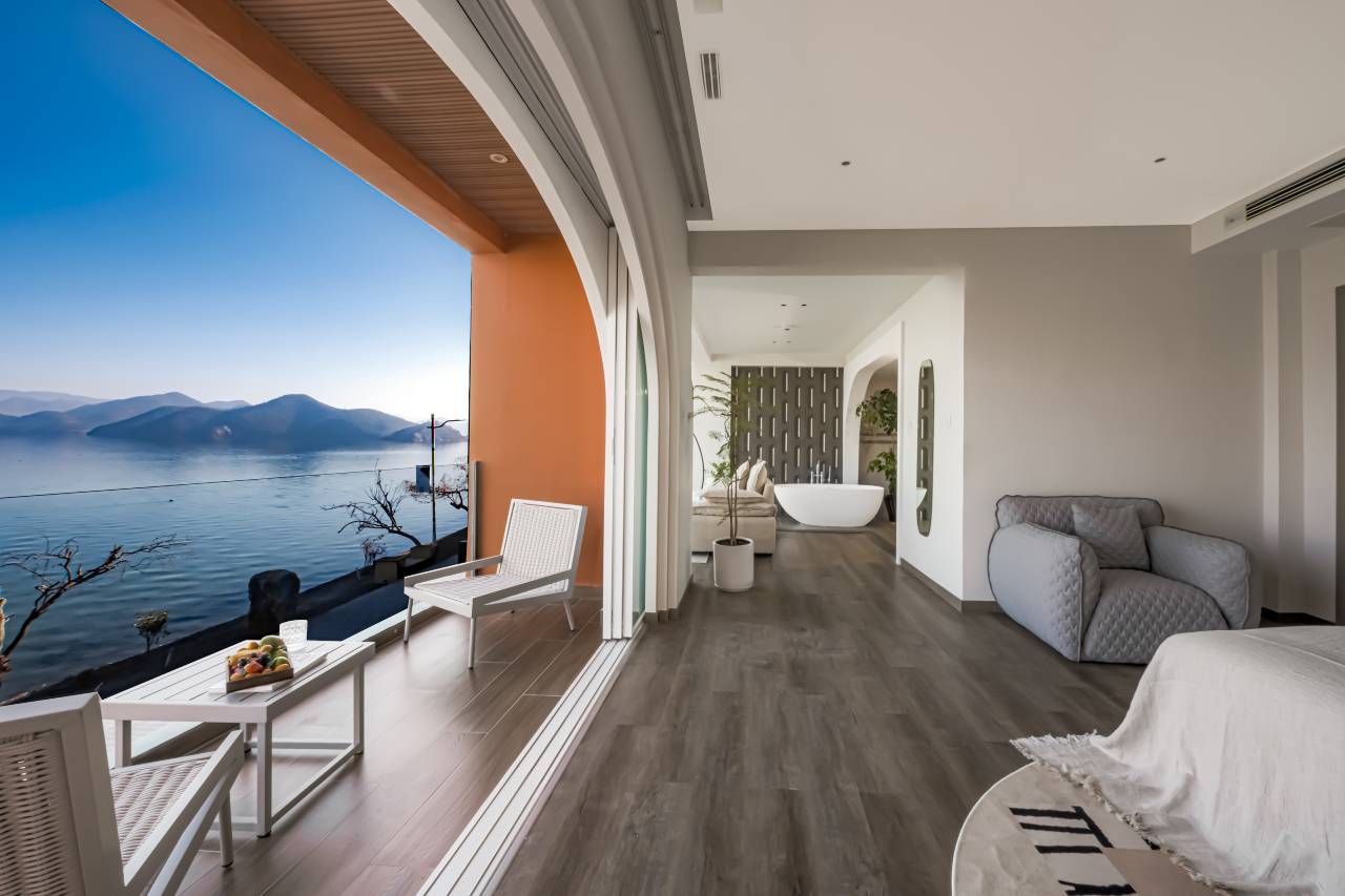 三色云河(泸沽湖大落水店)图片