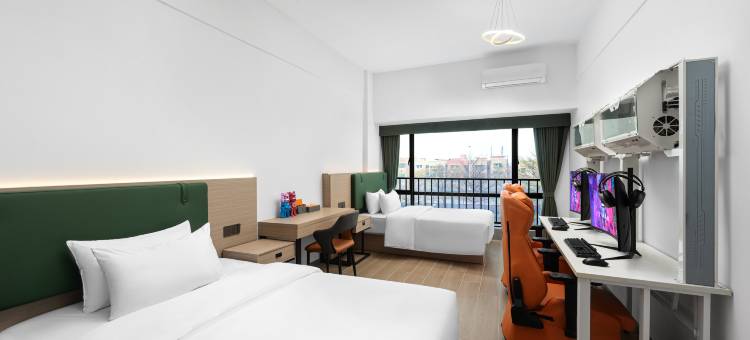 E+拳头电竞公寓(佛山沙堤机场店)图片