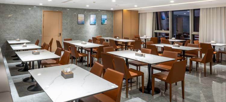 M夜柏酒店(东夷小镇万达广场店)图片