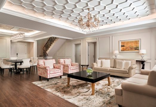 Nha Trang Marriott Resort & Spa, Hon Tre Island Hotel Overview