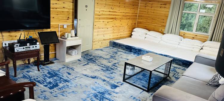 紫芸凤池酒店(一万泉景区店)图片