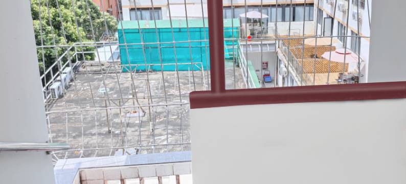 罗湖和平大厦驿站民宿图片