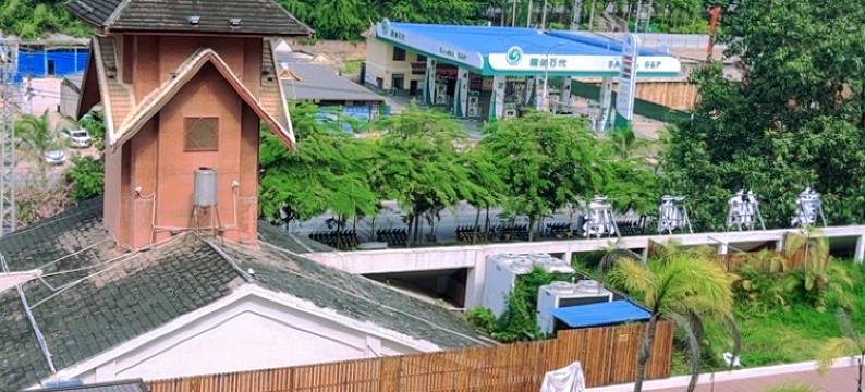 西双版纳澜江风情酒店(告庄星光夜市店)图片