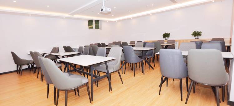 季枫城市酒店(喀什古城唐城国际美食街店)图片