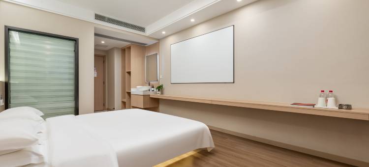 云上酒店(秀山火车站花灯广场店)图片